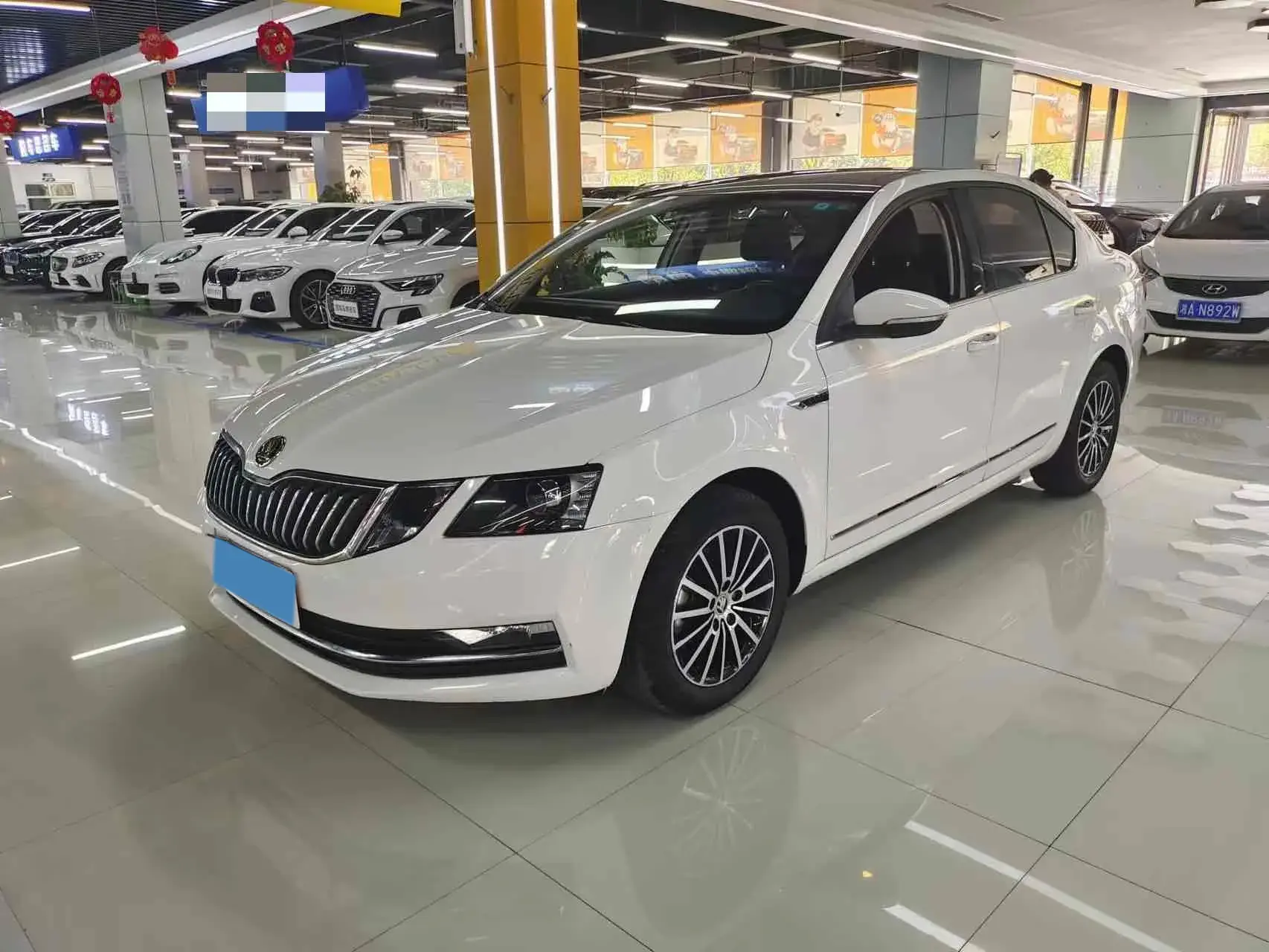 2018 SKODA OCTAVIA view 1