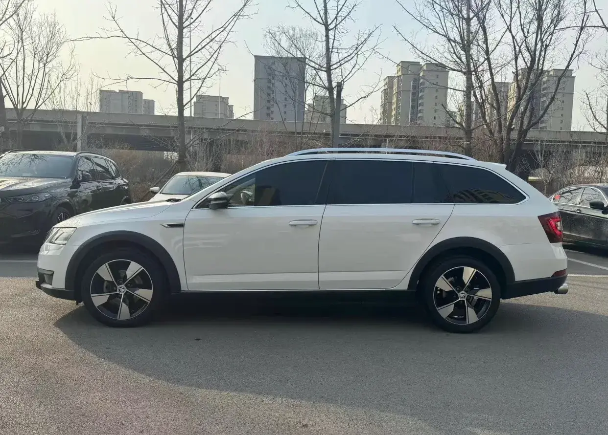 2018 SKODA OCTAVIA thumbnail 2