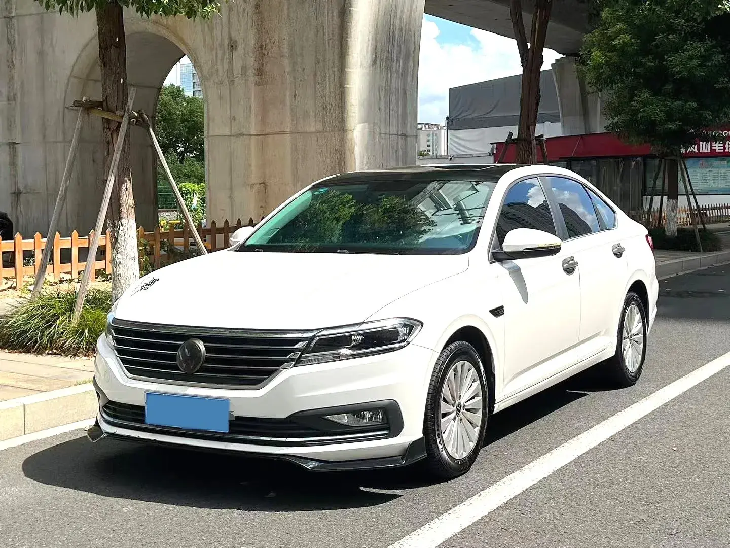 2019 VOLKSWAGEN LAVIDA view 1