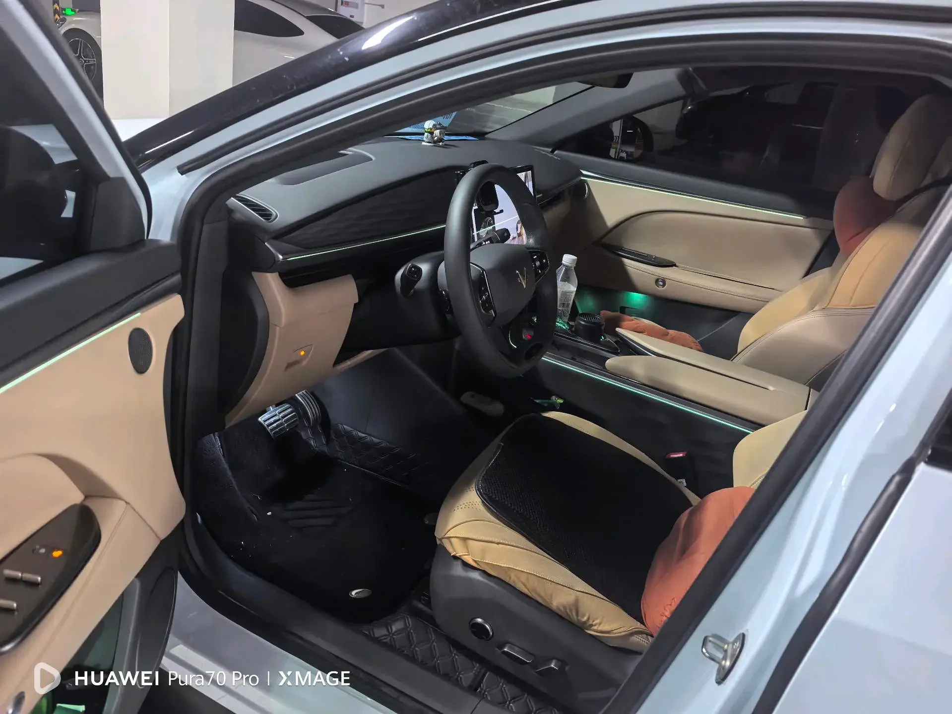 2024 ARCFOX ΑT5 thumbnail 2