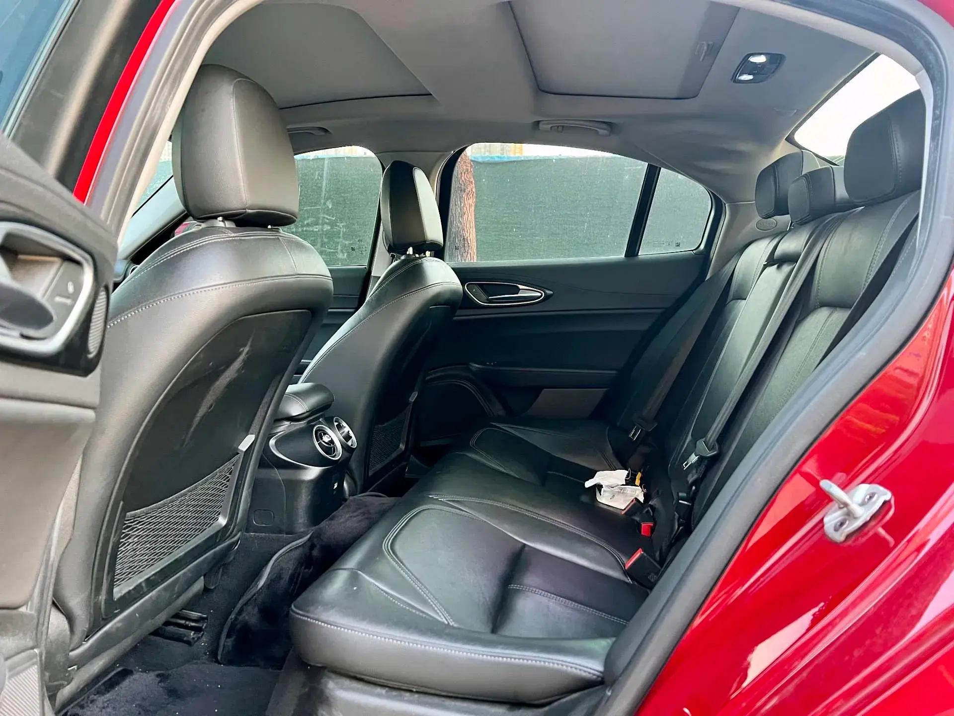 2017 ALFA ROMEO thumbnail 4