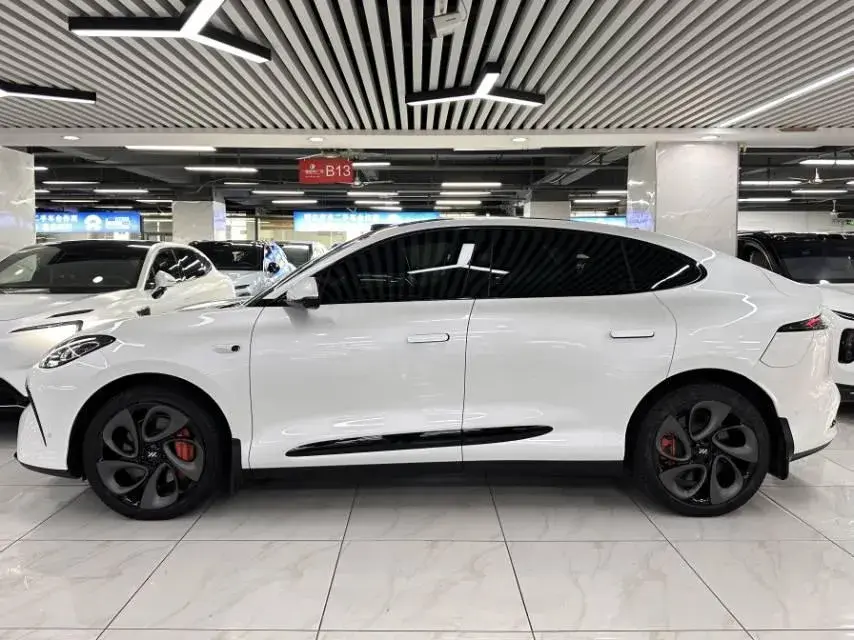 2023 IM LS6 thumbnail 2