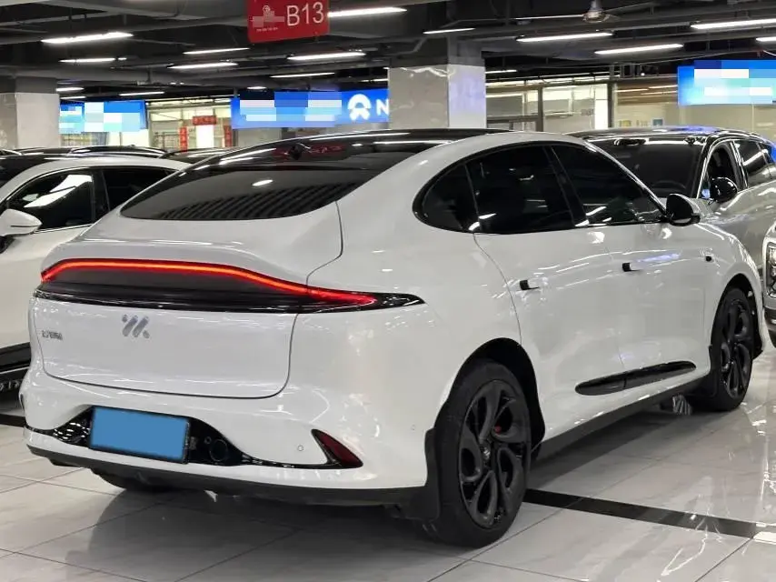 2023 IM LS6 thumbnail 3