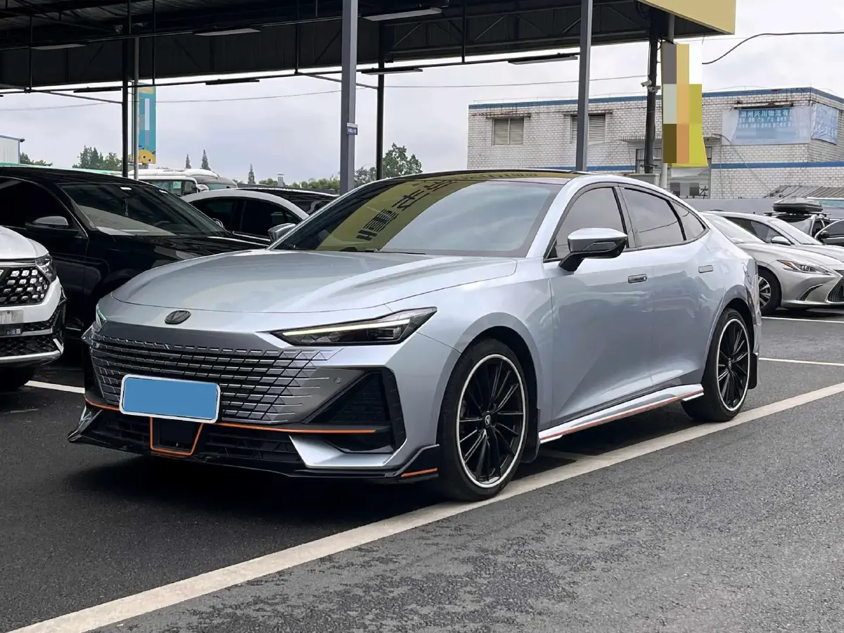 2022 ChangAn UNI-V 1.5T 188HP L4 7DCT