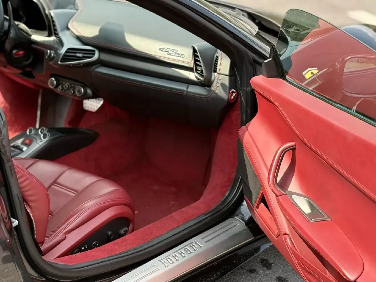 2011 Ferrari 458 4.5L 570HP V8 7DCT,autocango,china used car exporter,china ev exporter,chinese used car exporter,chinese used ev exporter