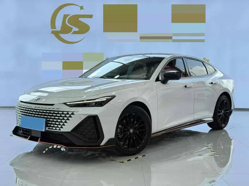 2024 ChangAn UNI-V 2.0T 233HP L4 8AT