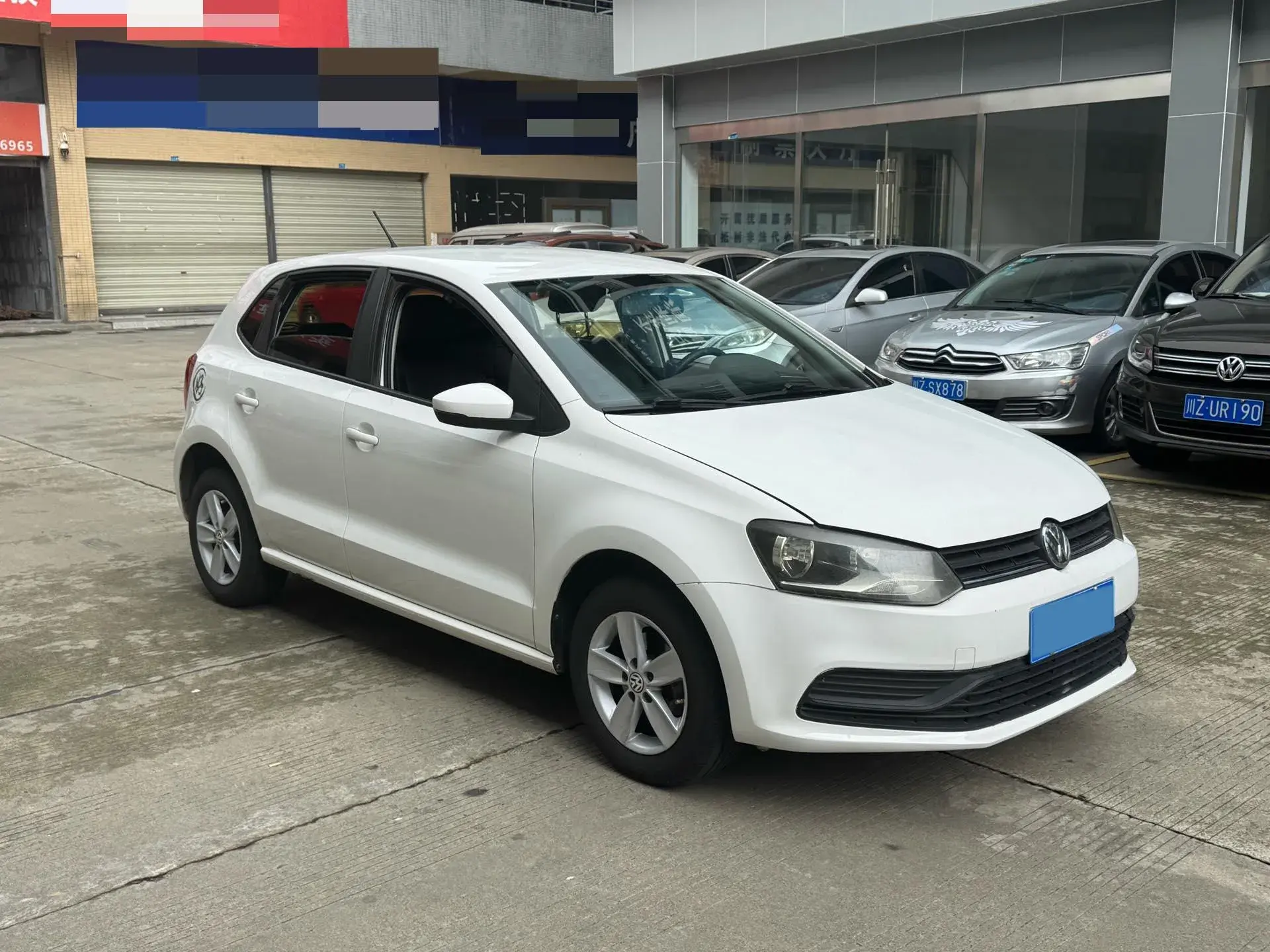 2016 VOLKSWAGEN POLO thumbnail 4