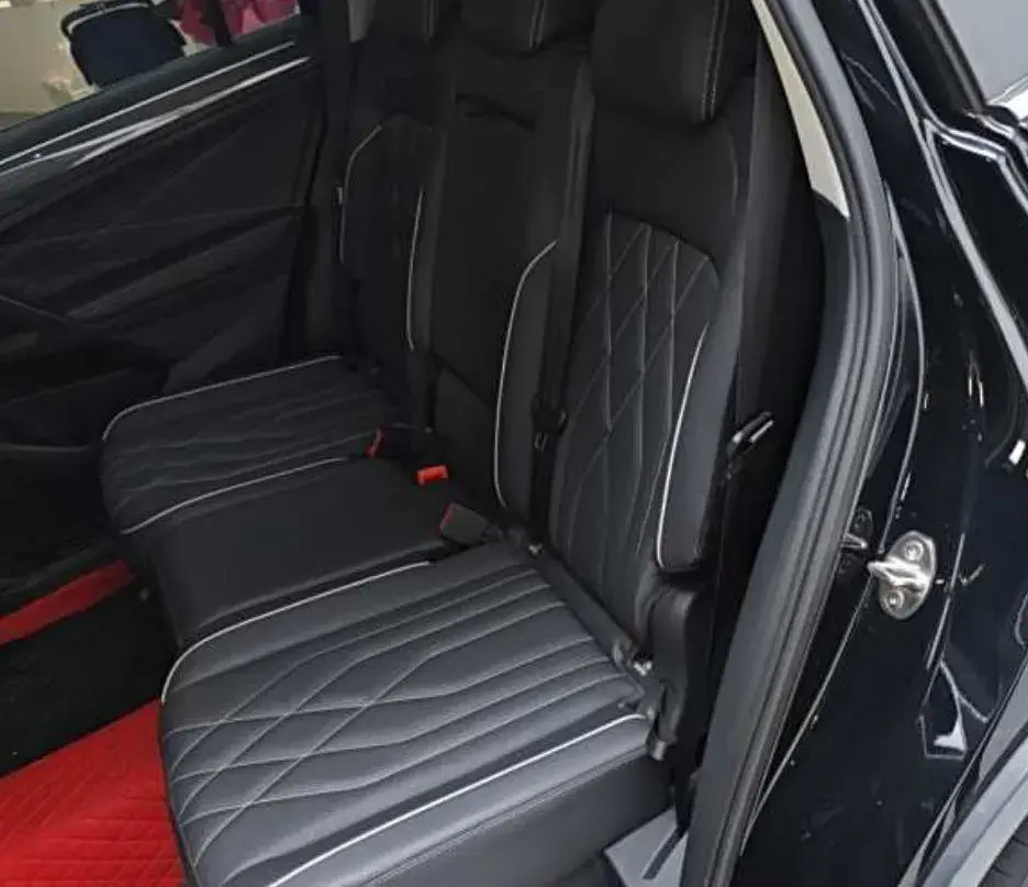 2024 VOLKSWAGEN TIGUAN thumbnail 2