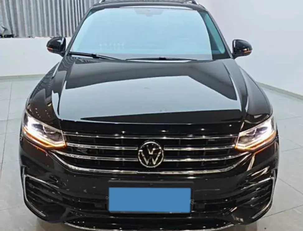 2024 VOLKSWAGEN TIGUAN thumbnail 4