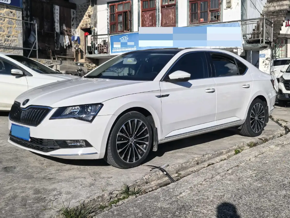 2018 Skoda Superb 1.4T 150HP L4 7DCT