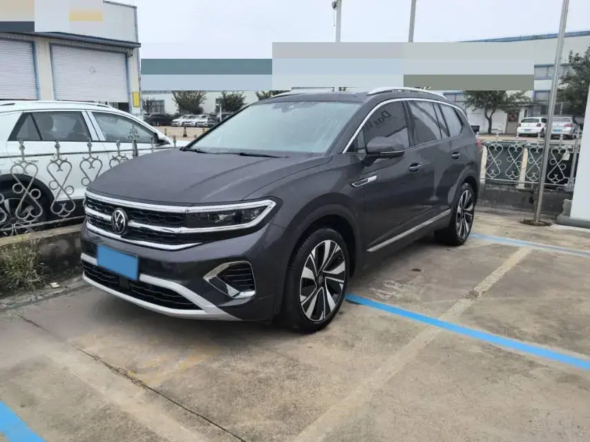 2024 Volkswagen Talagon 2.0T 220HP L4 7DCT