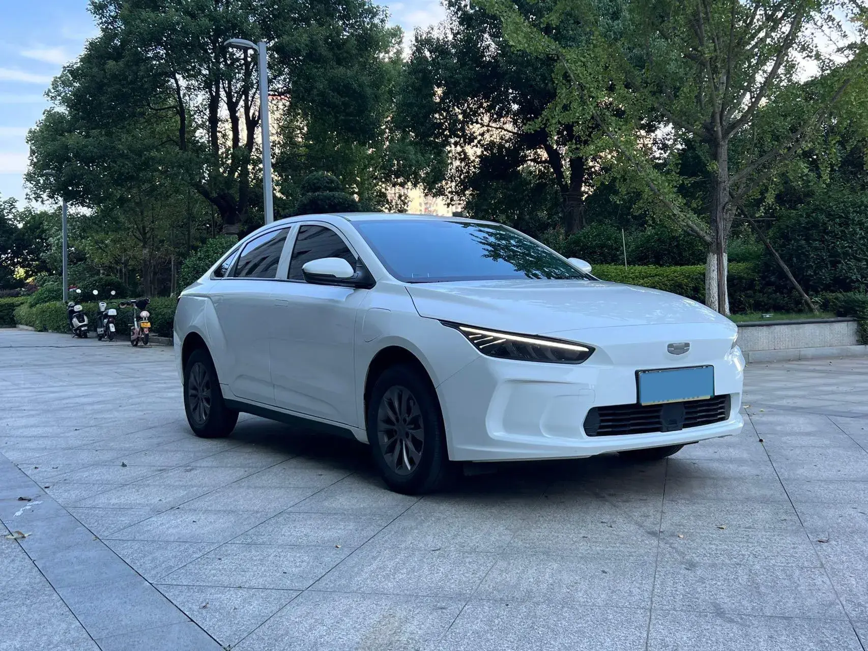 2024 GEOMETRY A thumbnail 3