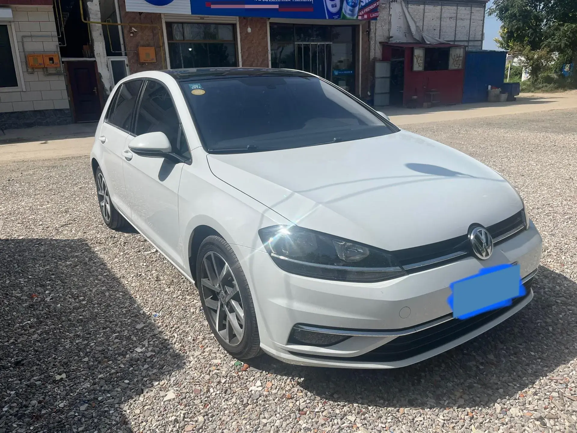 2020 VOLKSWAGEN GOLF thumbnail 3