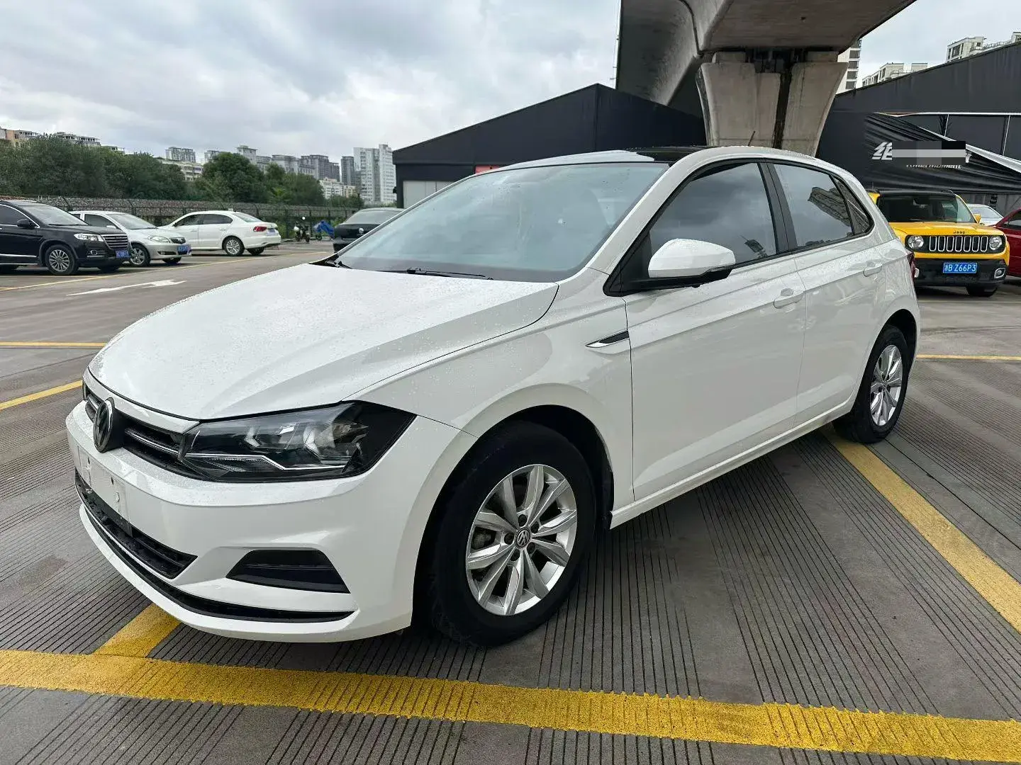 2019 VOLKSWAGEN POLO view 1