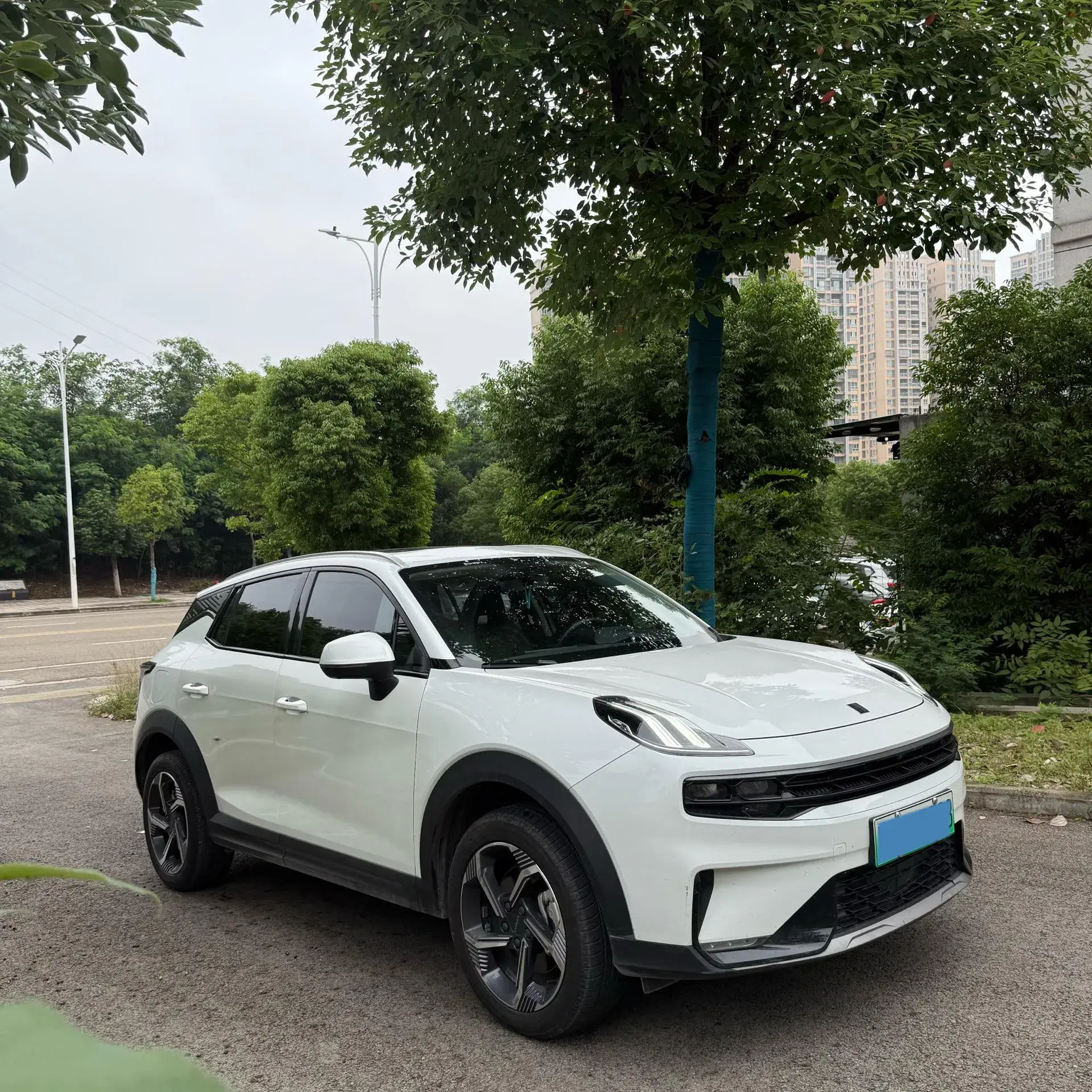 2022 LYNK&CO 06 thumbnail 3