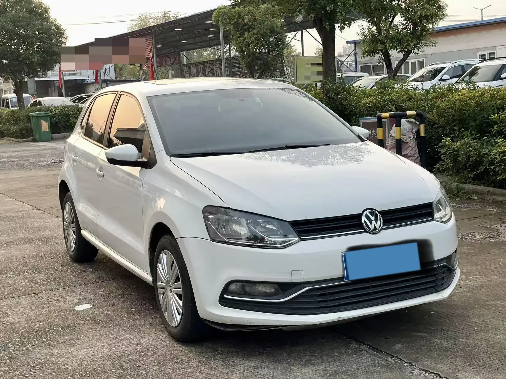 2016 VOLKSWAGEN POLO thumbnail 3