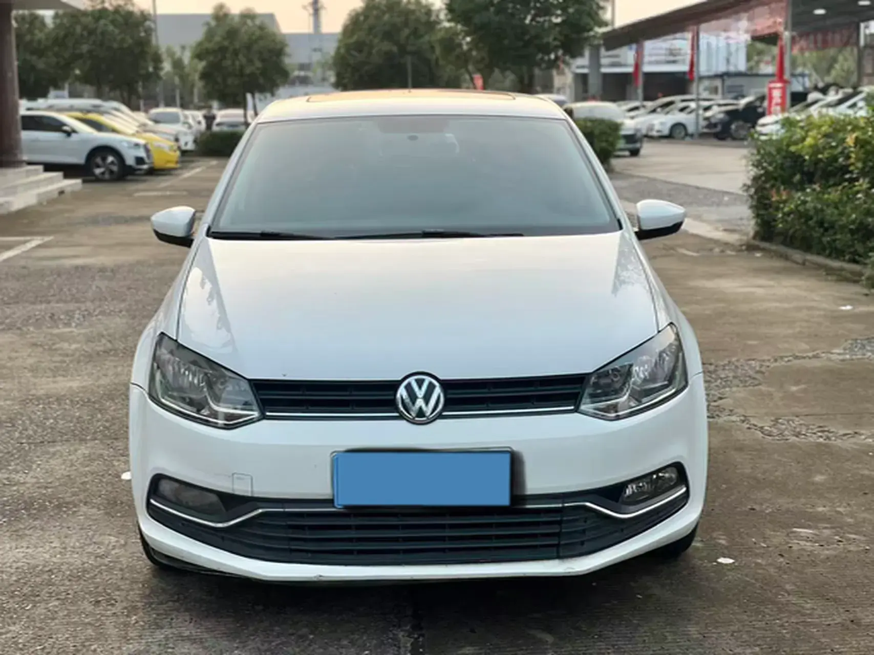 2016 VOLKSWAGEN POLO thumbnail 2