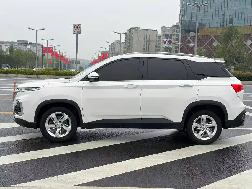 2019 BAOJUN 530 thumbnail 4