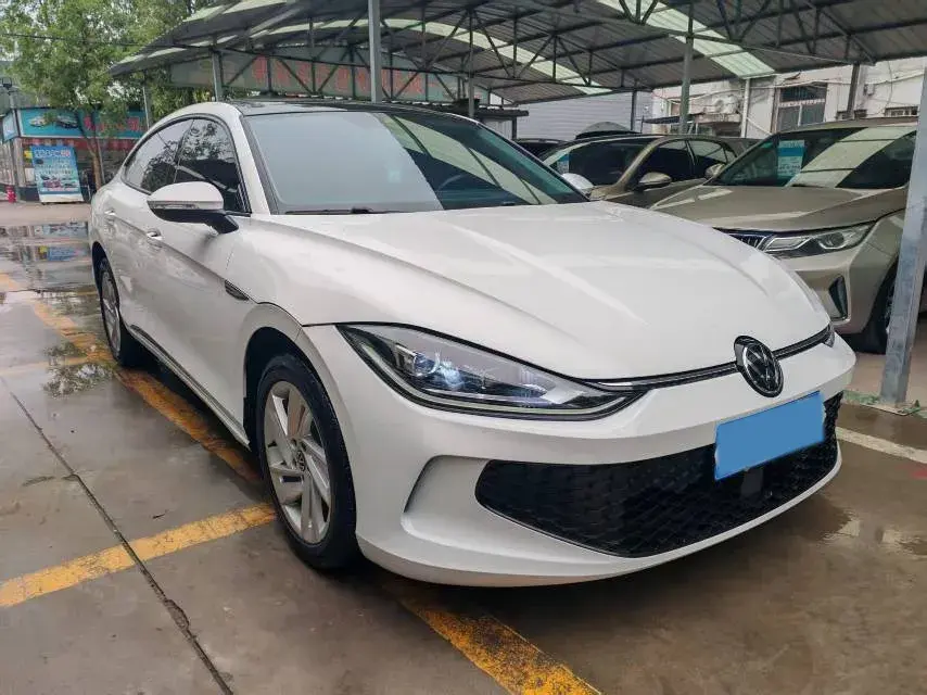 2023 VOLKSWAGEN LAMANDO thumbnail 2