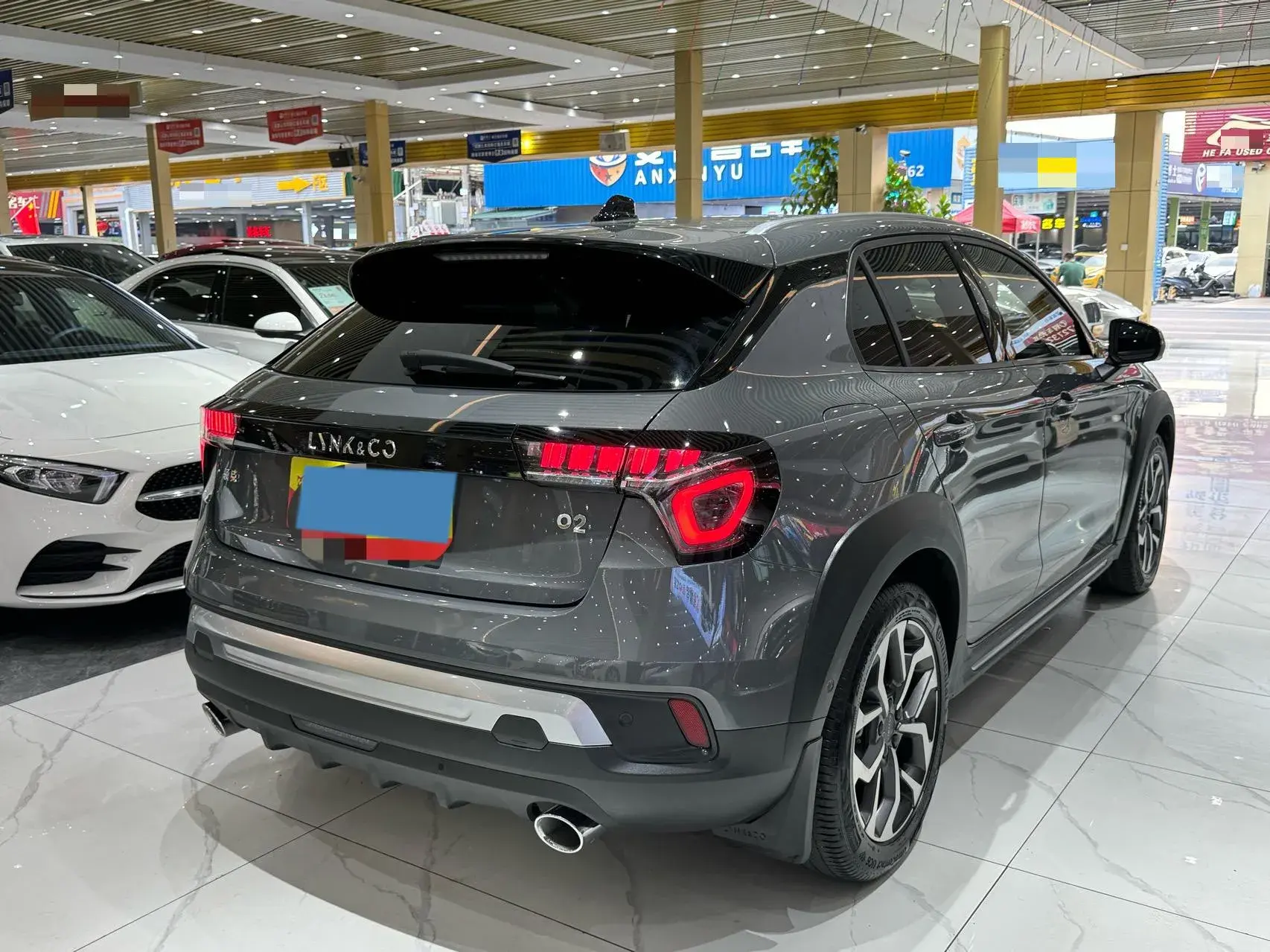 2018 LYNK&CO 02 thumbnail 2