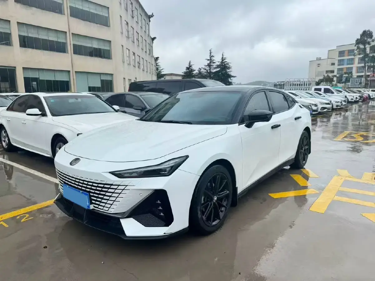 2022 ChangAn UNI-V 1.5T 188HP L4 7DCT