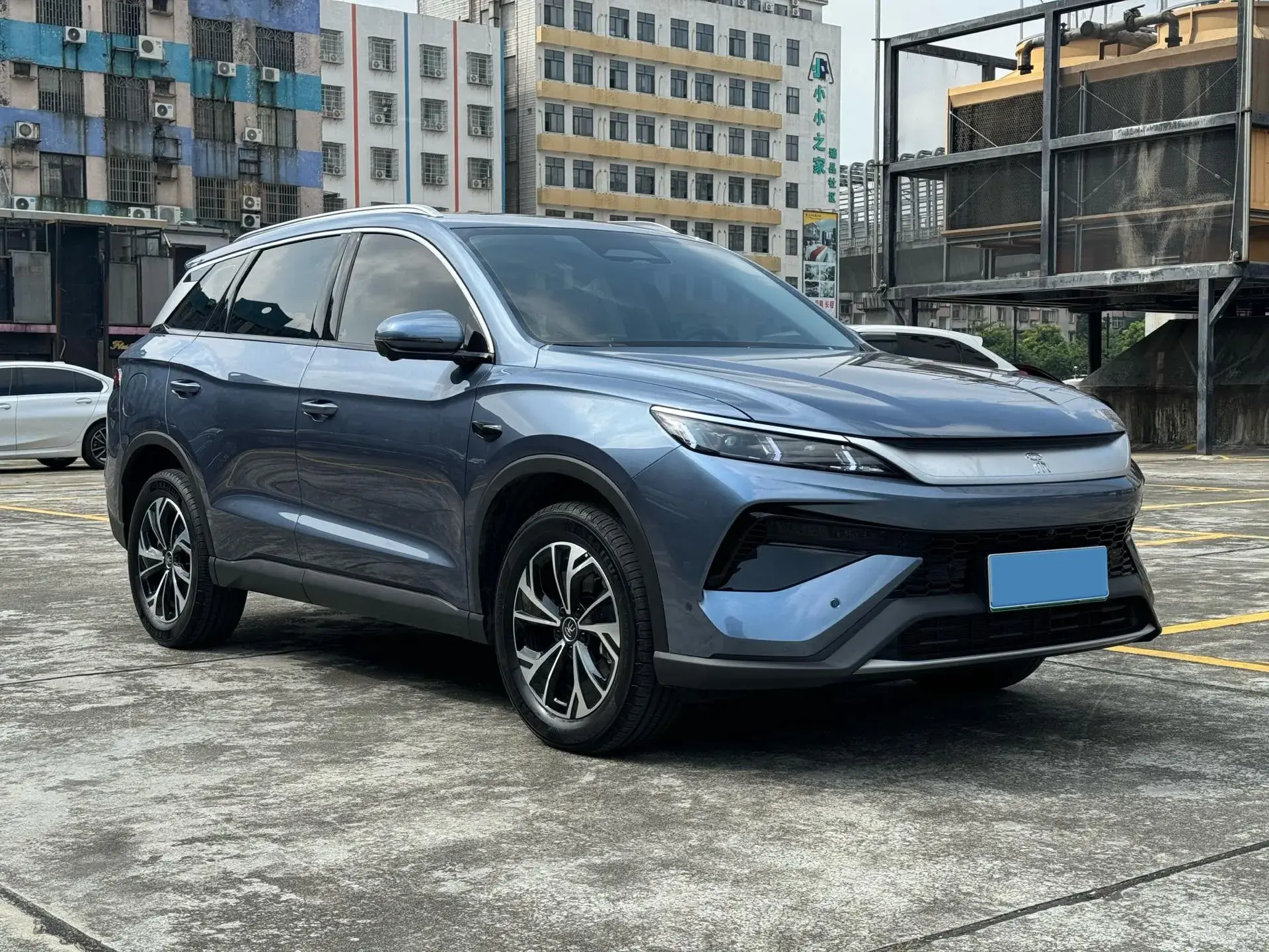 2025 BYD SONG thumbnail 3