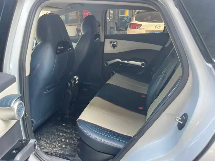 2022 BYD YUAN thumbnail 3