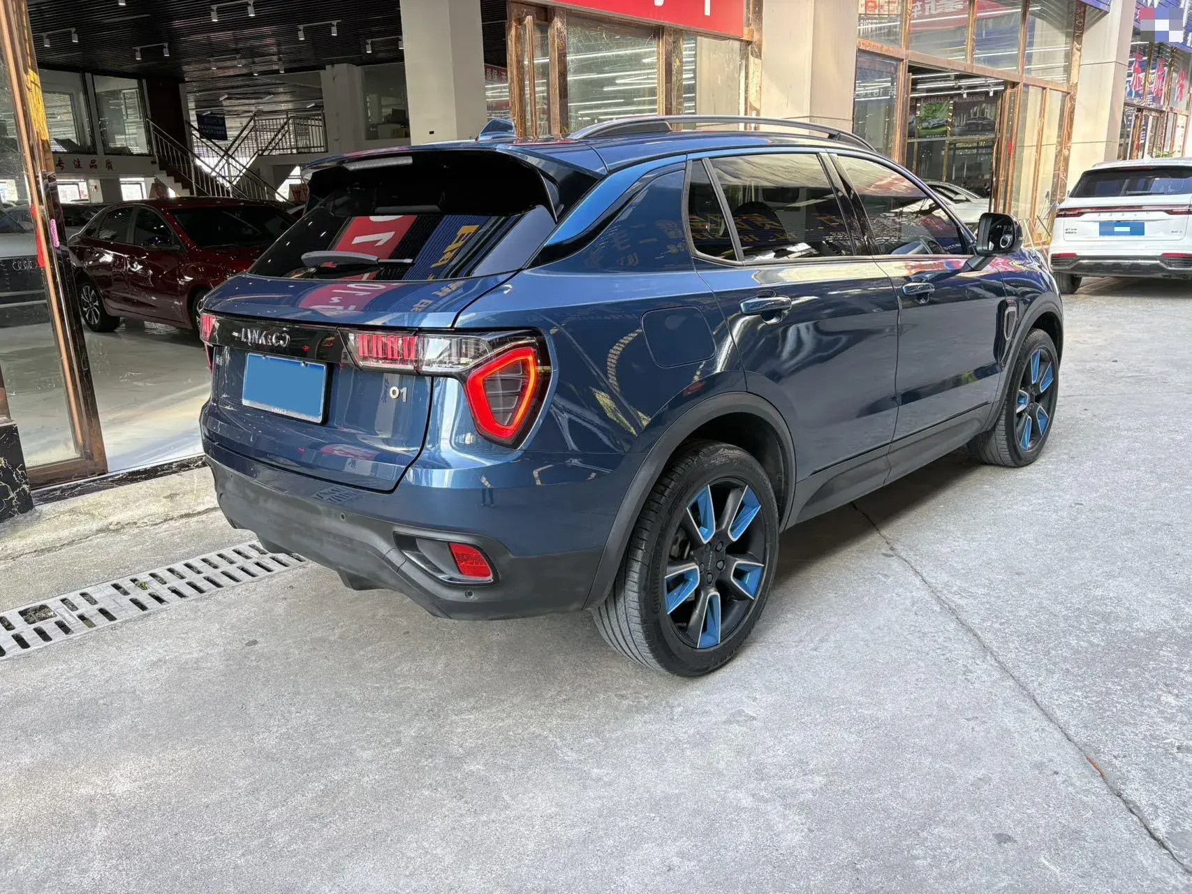 2019 LYNK&CO 01 thumbnail 4