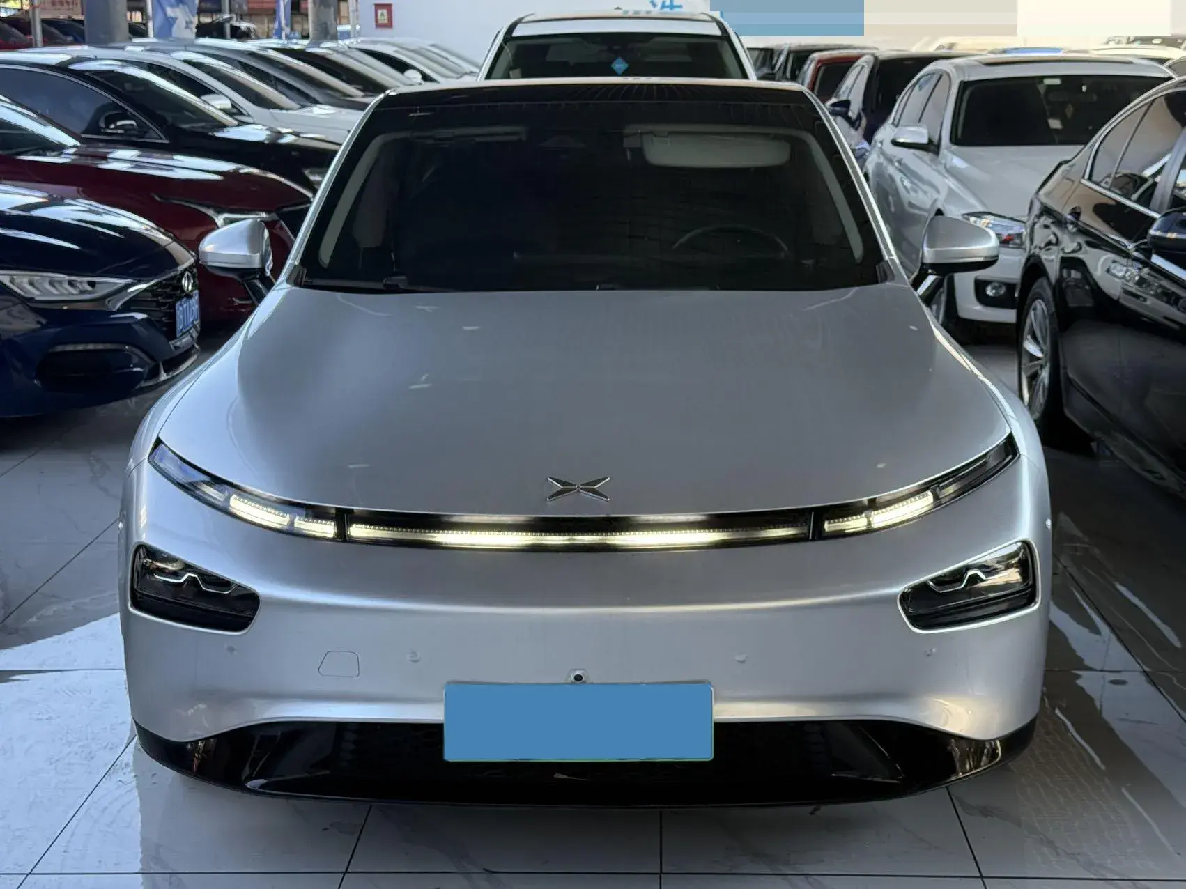 2020 XPENG P7 thumbnail 2