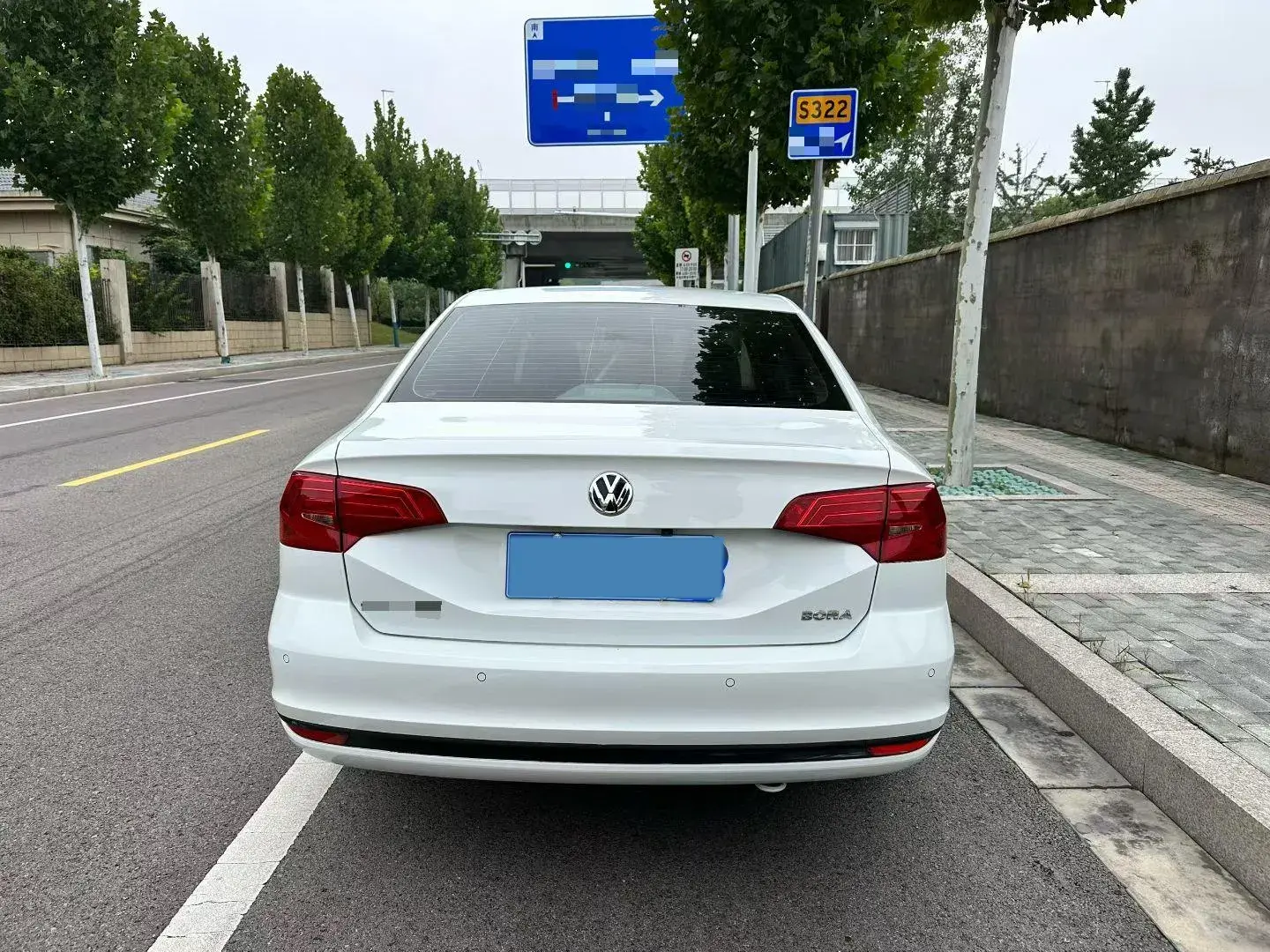 2019 VOLKSWAGEN BORA thumbnail 3