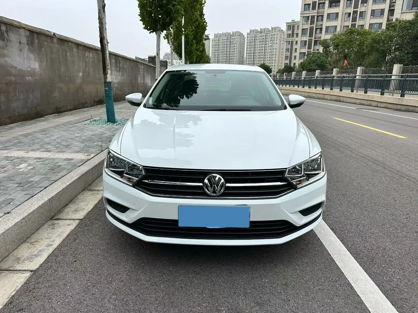 2019 VOLKSWAGEN BORA thumbnail 2