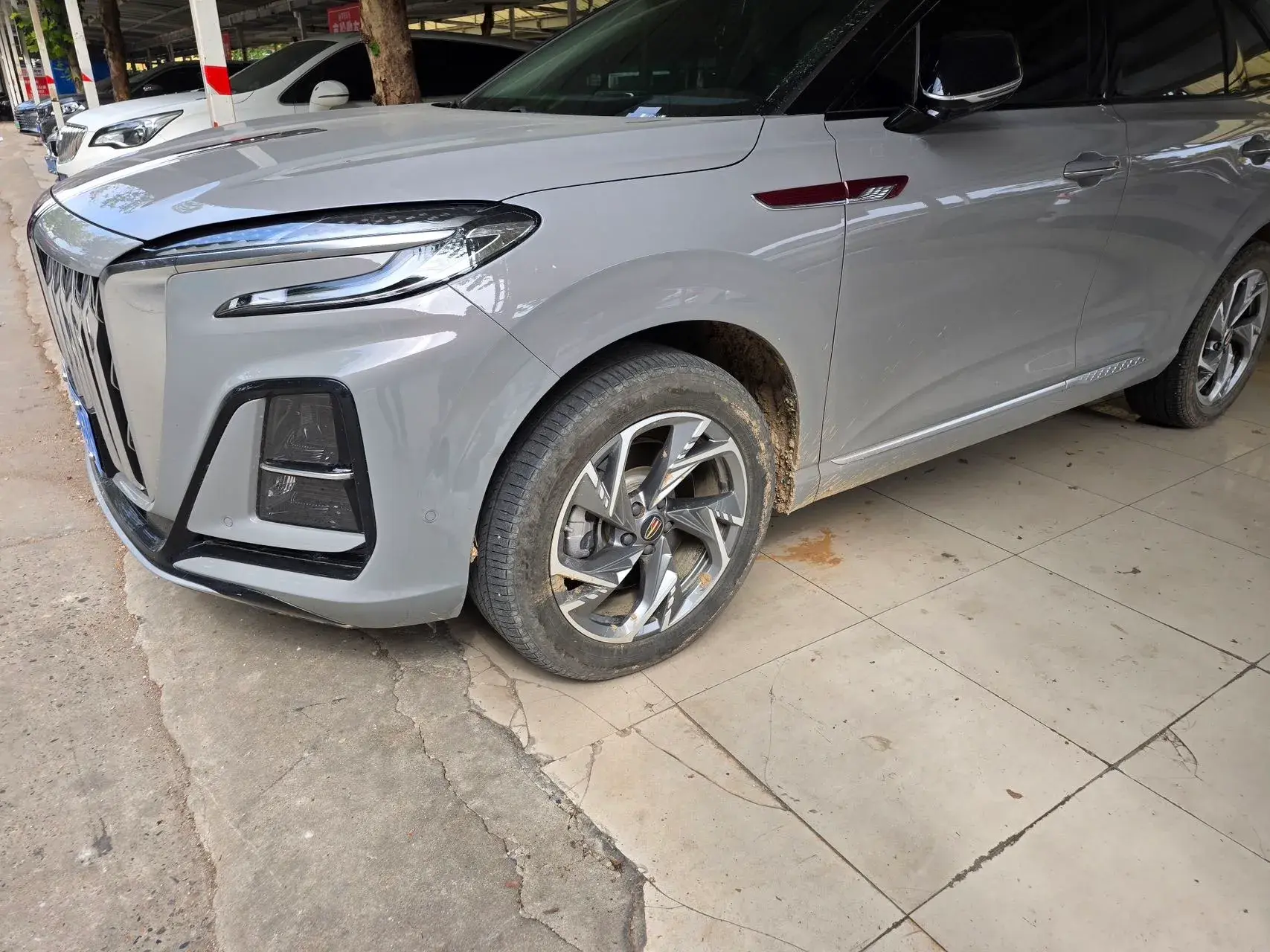 2023 HONGQI HS3 view 1