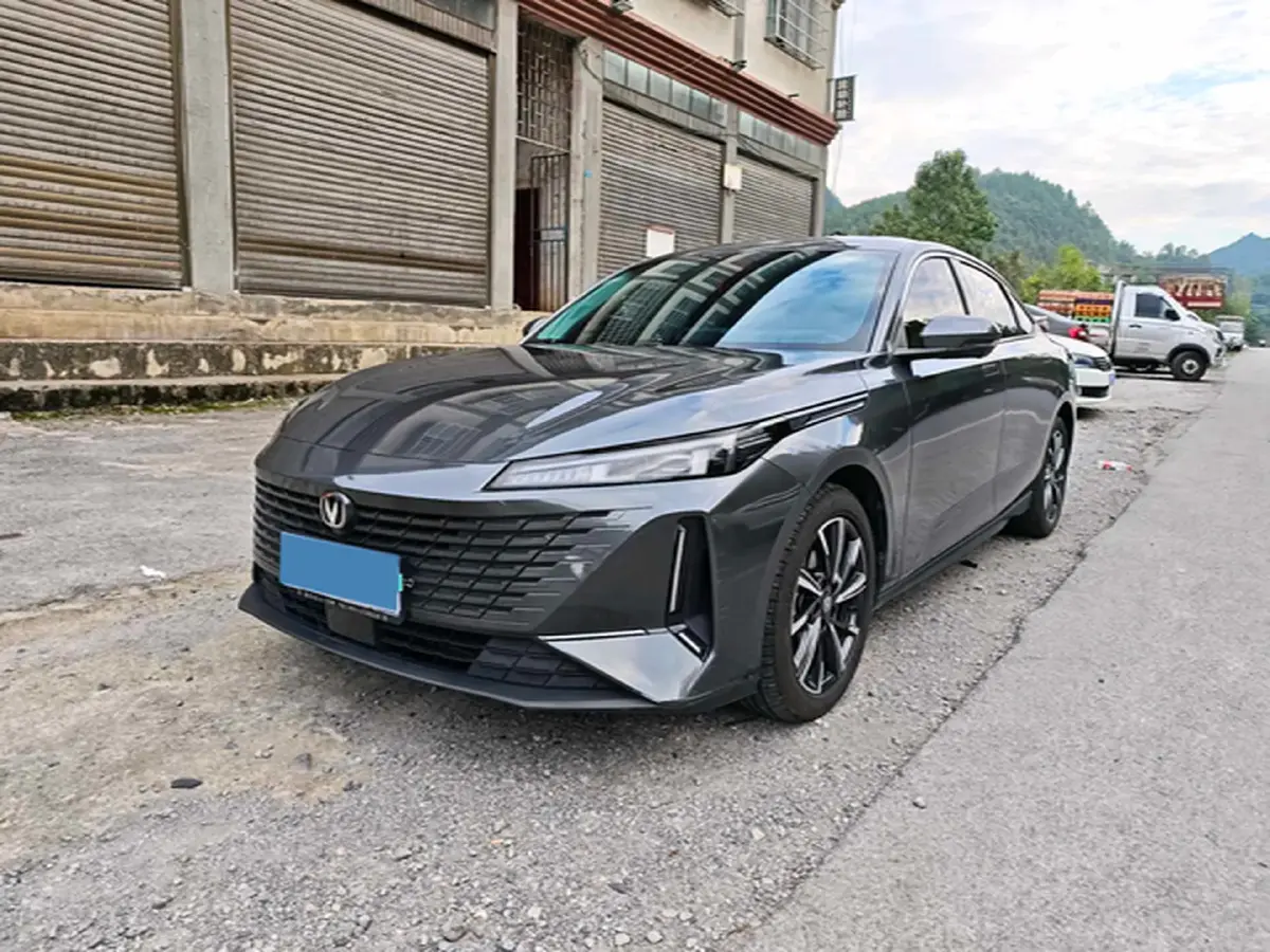 2023 ChangAn Lamore 1.5T 170HP L4 7DCT