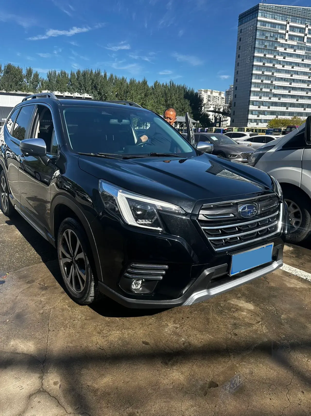 2021 SUBARU FORESTER thumbnail 3