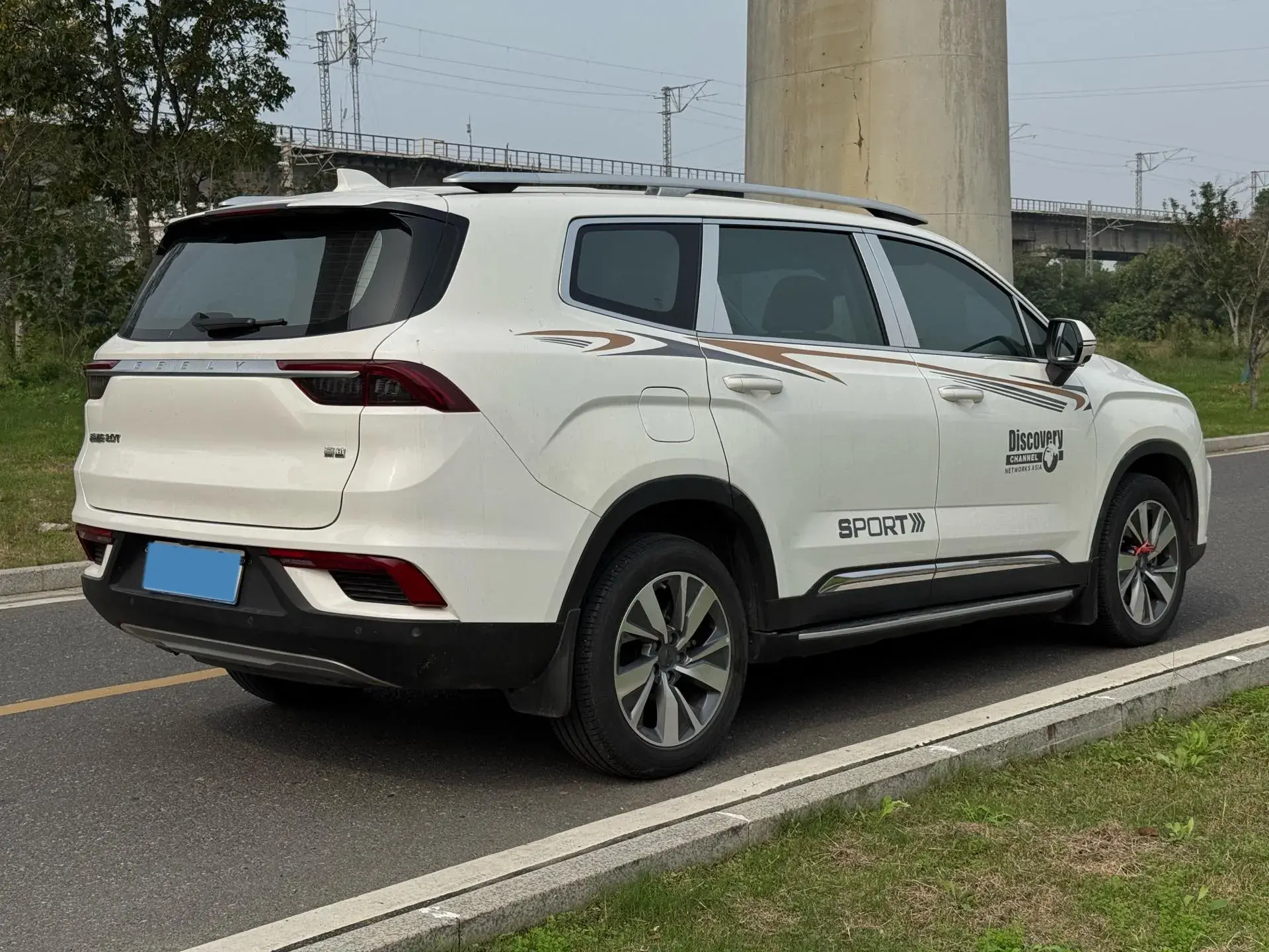 2020 GEELY OKAVANGO thumbnail 4