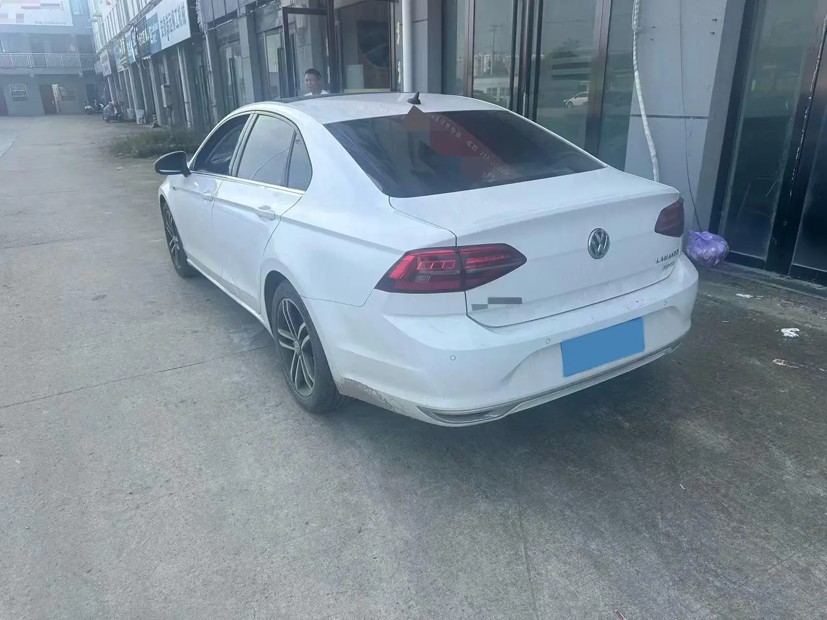 2019 VOLKSWAGEN LAMANDO thumbnail 2