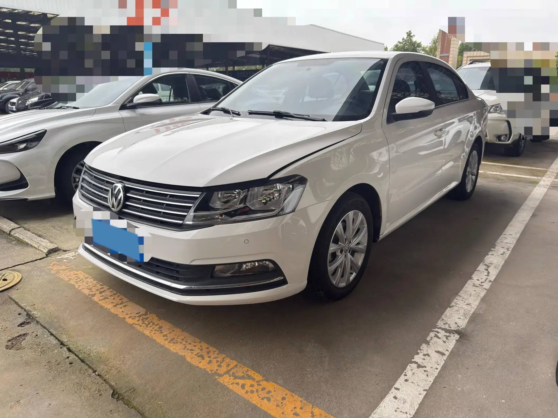 2017 VOLKSWAGEN LAVIDA view 1