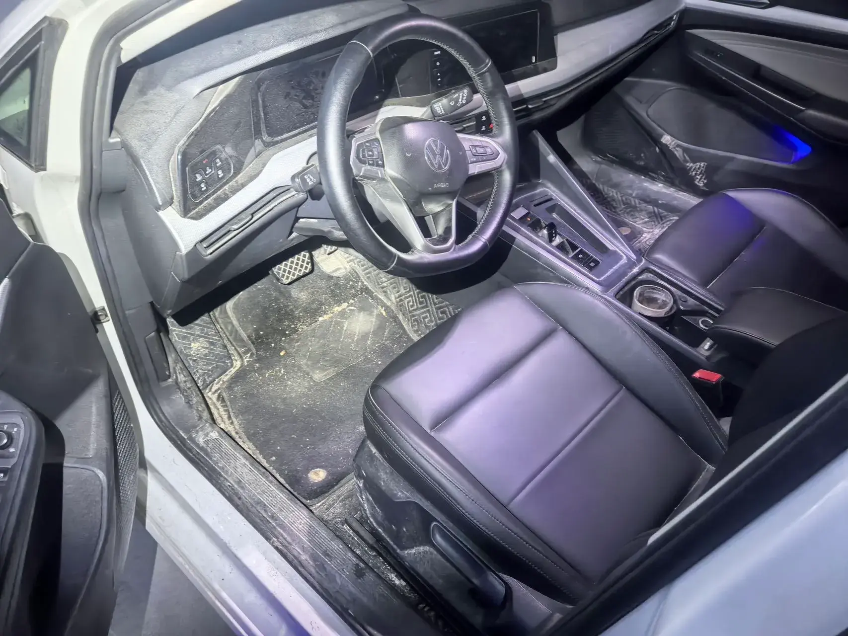 2021 VOLKSWAGEN GOLF thumbnail 3