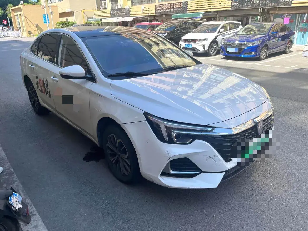 2022 ROEWE I6 thumbnail 2