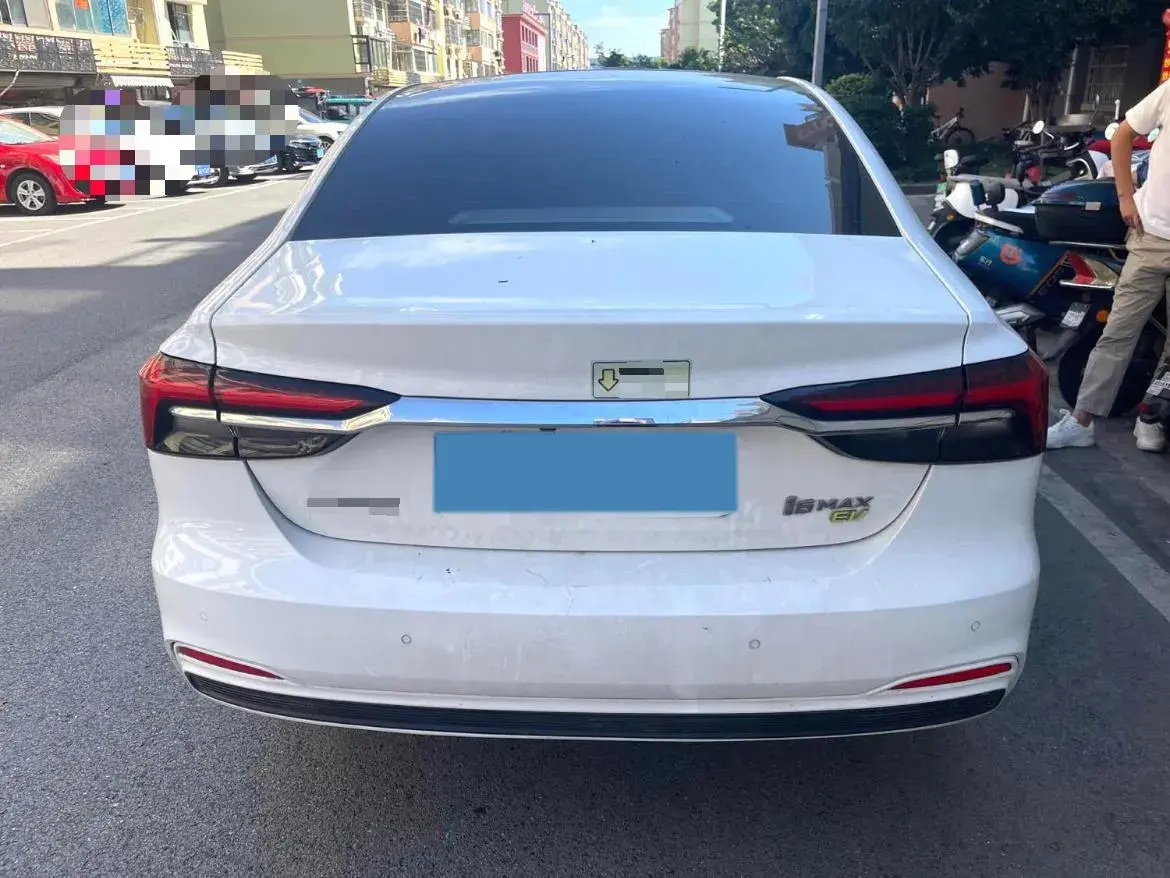 2022 ROEWE I6 thumbnail 4