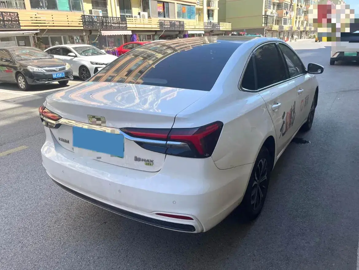 2022 ROEWE I6 thumbnail 3