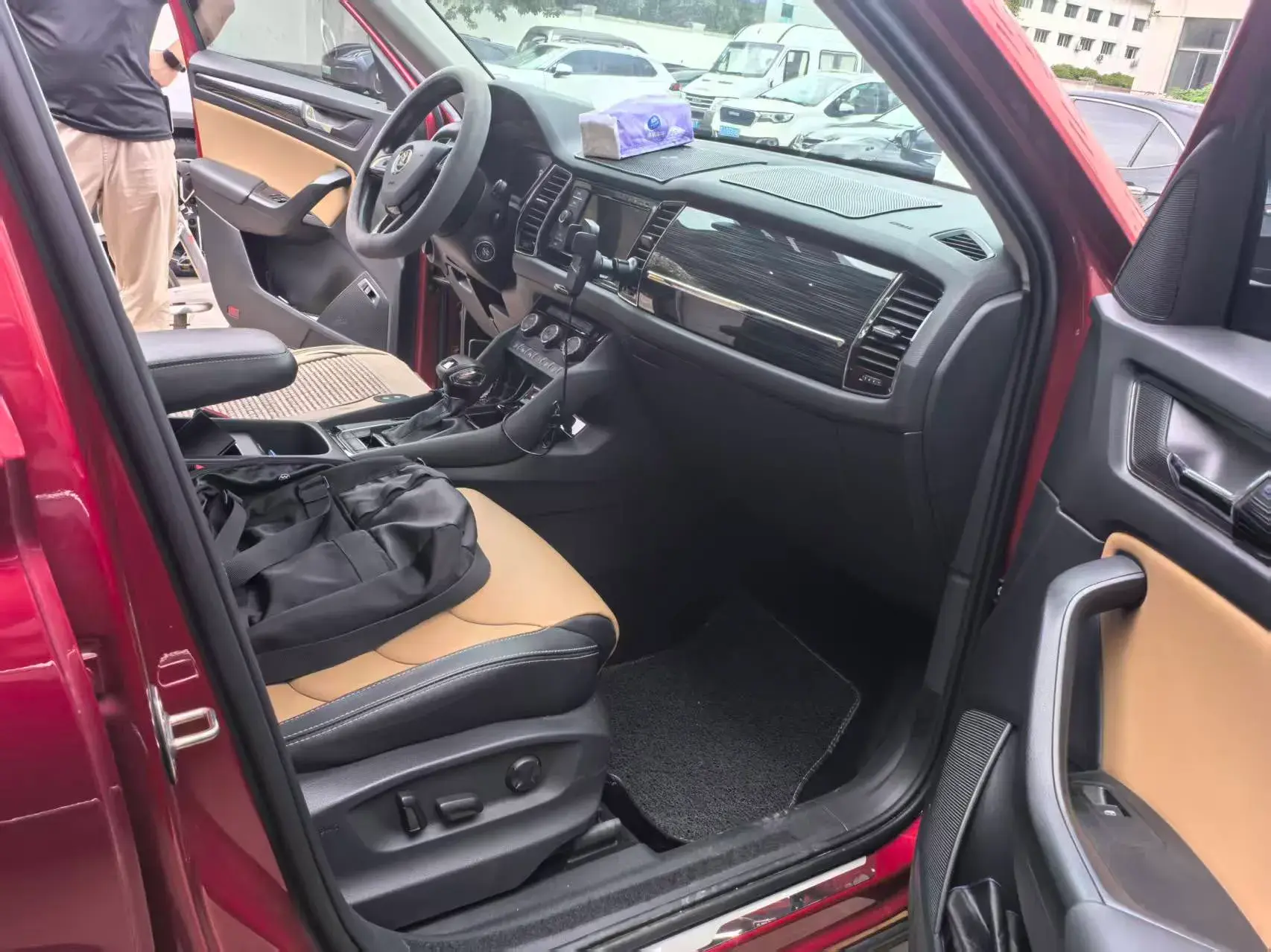 2019 SKODA KODIAK thumbnail 3