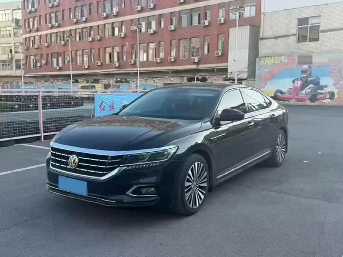 2019 Volkswagen Passat 2.0T 186HP L4 7DCT