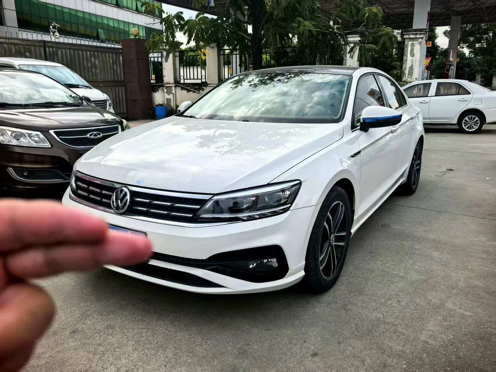2019 VOLKSWAGEN LAMANDO view 1
