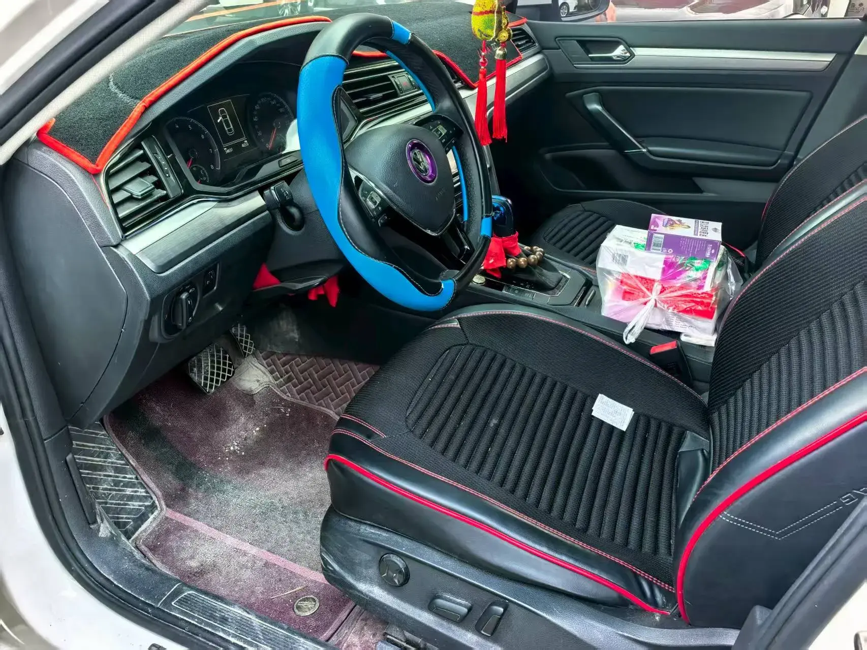 2019 VOLKSWAGEN LAMANDO thumbnail 2