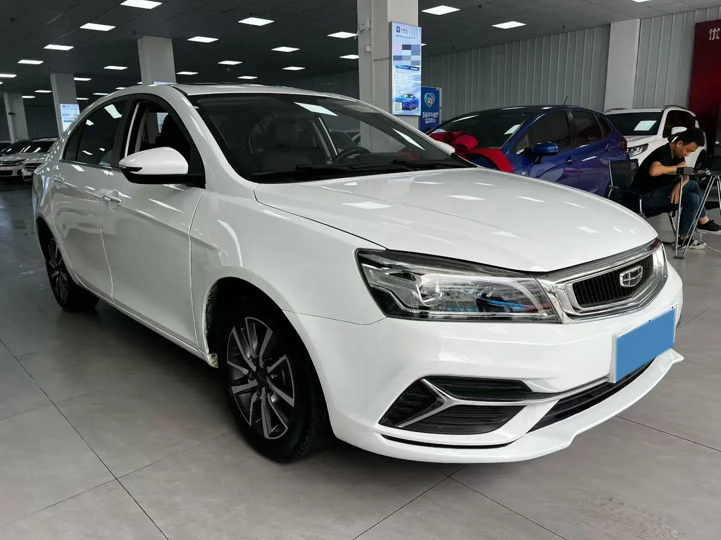 2020 GEELY EMGRAND thumbnail 3