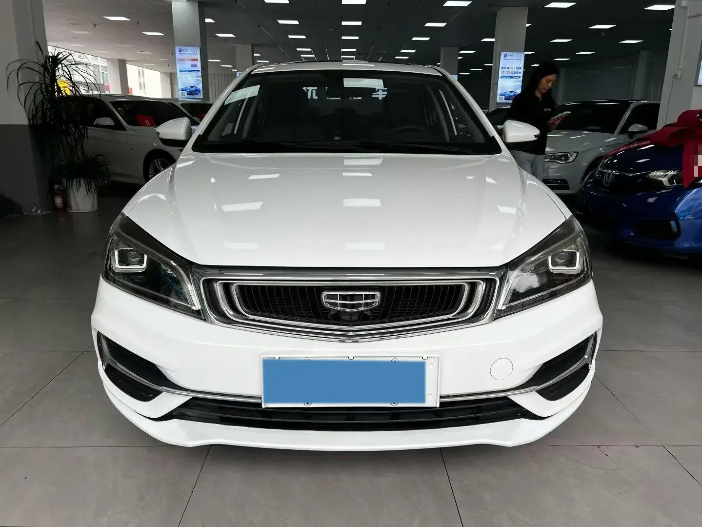 2020 GEELY EMGRAND thumbnail 2