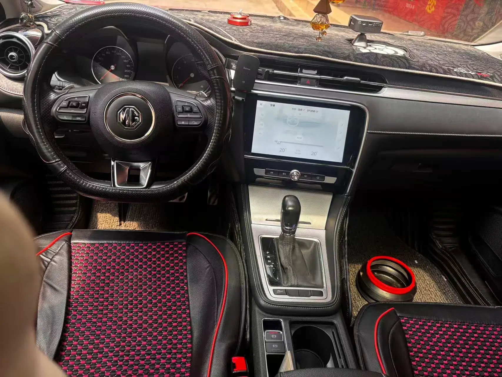 2017 MG MG6 thumbnail 3