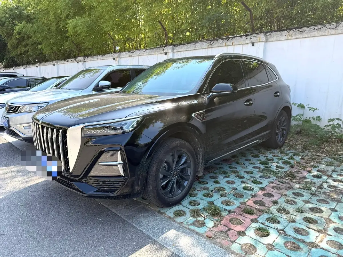 2023 HongQi HS5 2.0T 252HP L4 8AT 2023 HongQi HS5 2.0T 252HP L4 8AT