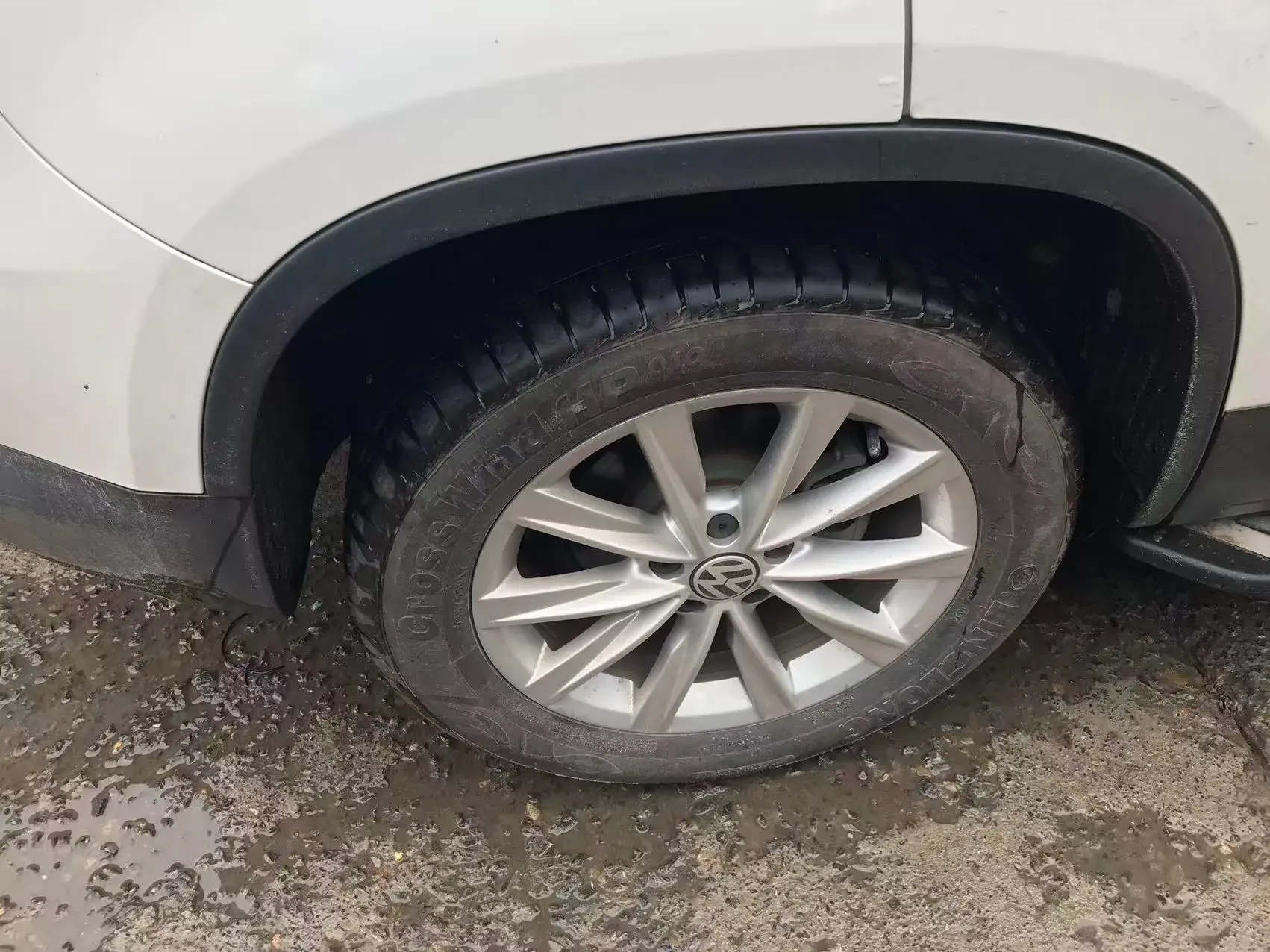 2016 VOLKSWAGEN TIGUAN thumbnail 4